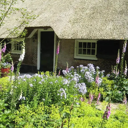 Landgoedhoeve Vosbergen Bed & Breakfast 4*