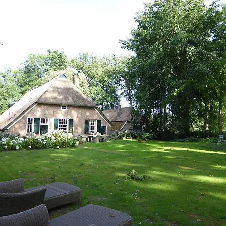 Landgoedhoeve Vosbergen Bed & Breakfast 4*