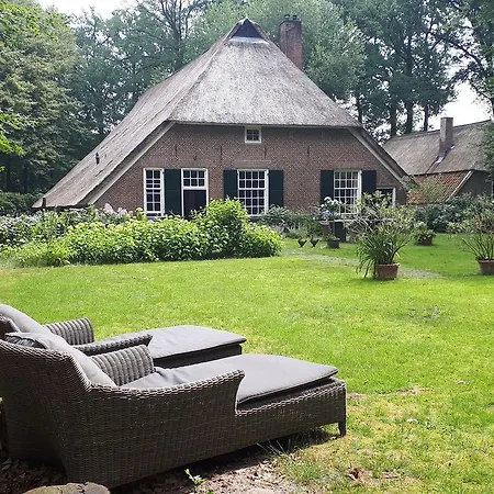 Landgoedhoeve Vosbergen Bed & Breakfast 4*